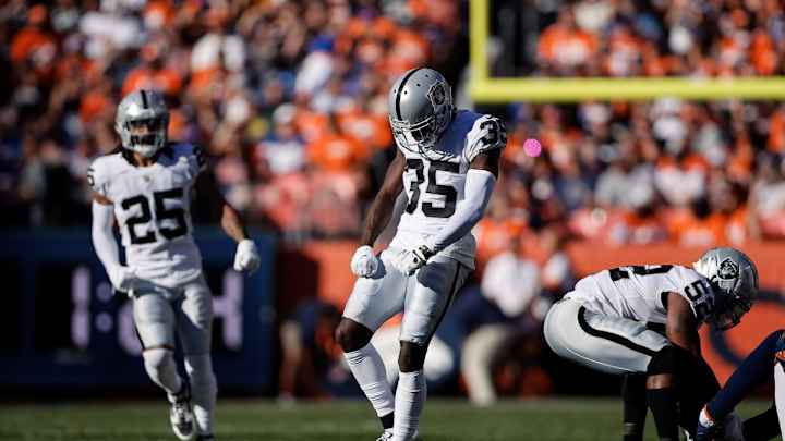 Facyson Carted Off in Raiders' First Practice in Pads Facyson Carted Off in Raiders' First Practice in Pads