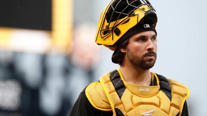 Texas Rangers Trade for Pirates Catcher Austin Hedges