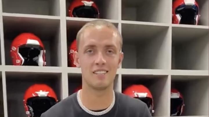 Carson "Beckquavious"? Georgia Quarterback Sports a Familiar Haircut Heading into Fall Camp