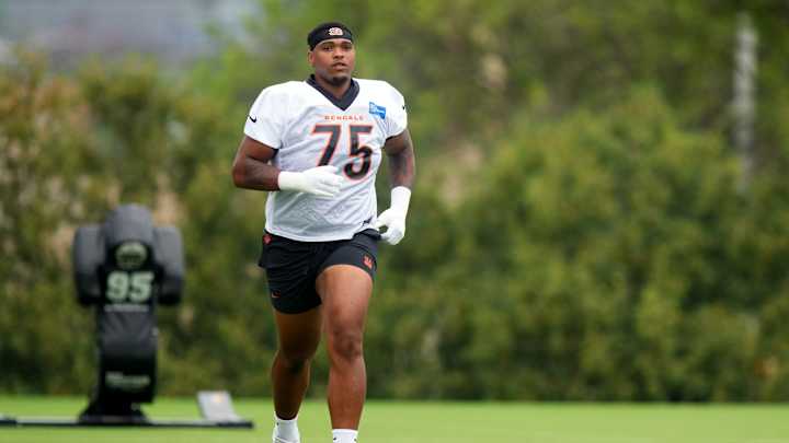 Watch: Orlando Brown Jr. Asks Teammates Which Bengals Player is Most Likely an Alien Watch: Orlando Brown Jr. Asks Teammates Which Bengals Player is Most Likely an Alien