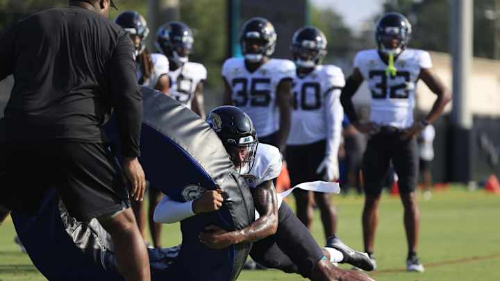 Jaguars Training Camp, Day 8: Observations on Antonio Johnson, Brenton Strange and More Jaguars Training Camp, Day 8: Observations on Antonio Johnson, Brenton Strange and More