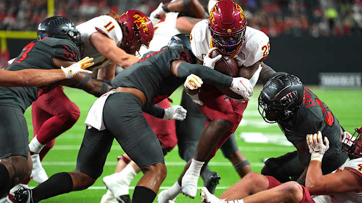 Broncos Sign ILB Austin Ajiake Following Griffith Injury Broncos Sign ILB Austin Ajiake Following Griffith Injury