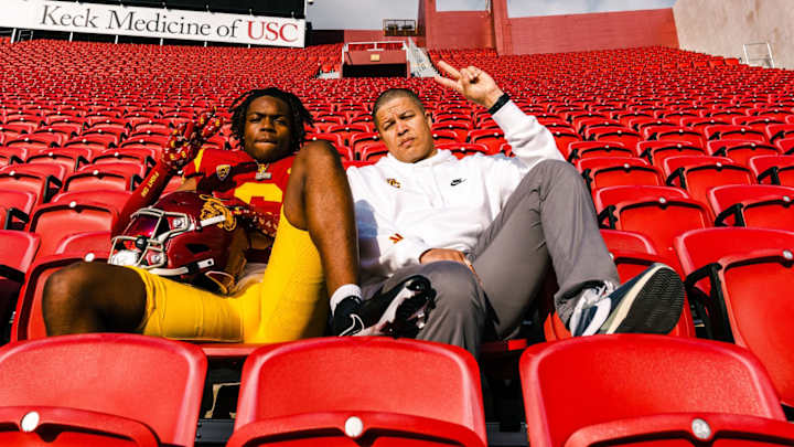 Oregon Isn't Slowing Down in Pursuit of USC Commit Dakoda Fields