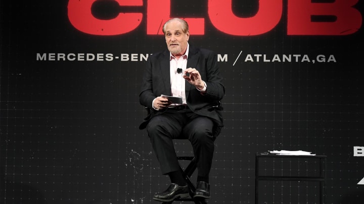 When He’s Not Analyzing Fights, You’ll Still Find Al Bernstein on a Microphone When He’s Not Analyzing Fights, You’ll Still Find Al Bernstein on a Microphone