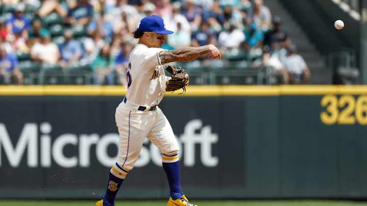 Seattle Mariners Release Veteran Infielder Kolten Wong