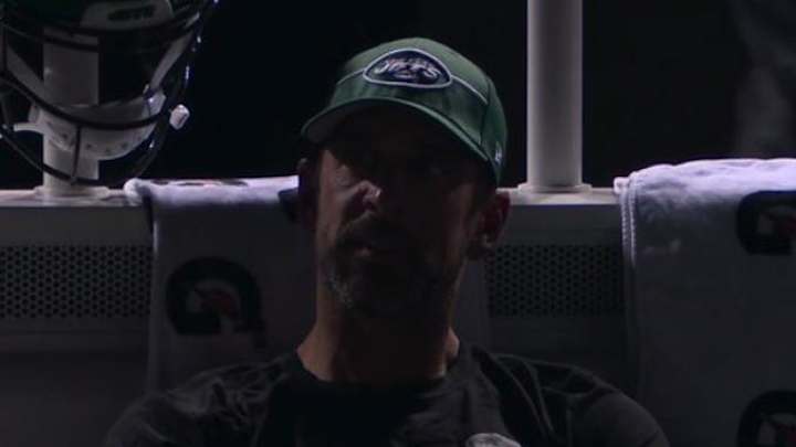 Aaron Rodgers Photo in Full Darkness During Jets-Browns Brought All the Jokes From NFL Fans