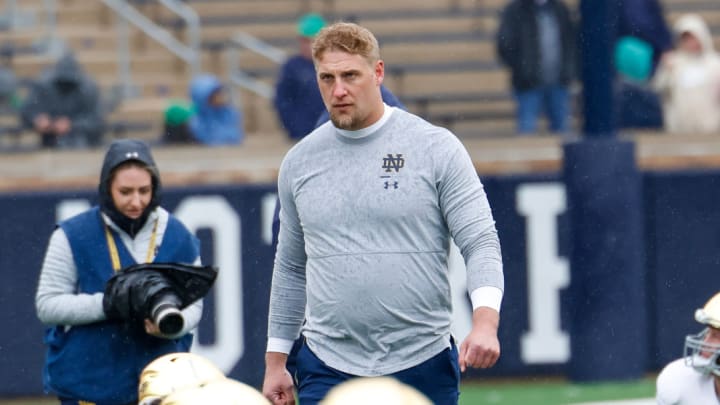 Notre Dame Promotes Max Bullough To Linebackers Coach