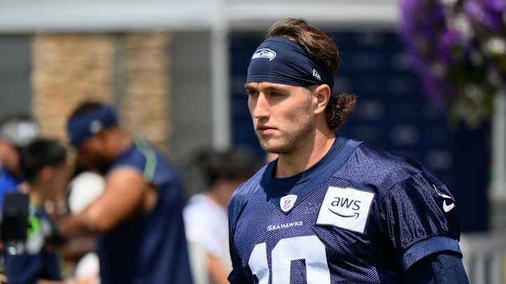 Seahawks WR Jake Bobo Impressing Geno Smith: 'Confidence & Swag!' Seahawks WR Jake Bobo Impressing Geno Smith: 'Confidence & Swag!'