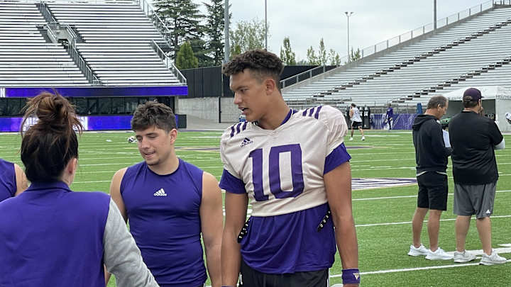 Washington QB Austin Mack Continues To Improve At Fall Camp