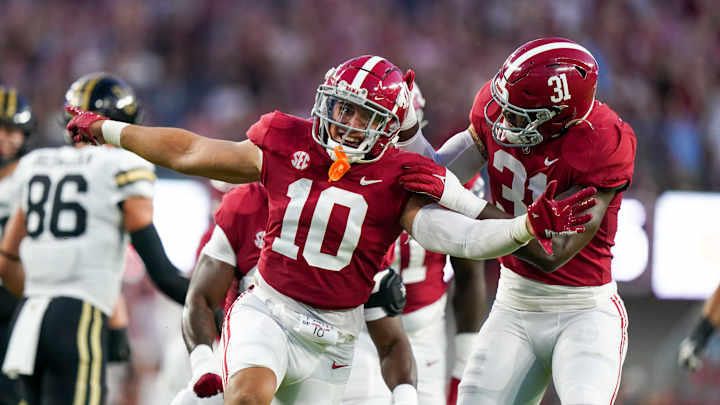 Texans Rookie LB Henry To'oTo'o Reveals NFL 'Adjustments' Texans Rookie LB Henry To'oTo'o Reveals NFL 'Adjustments'