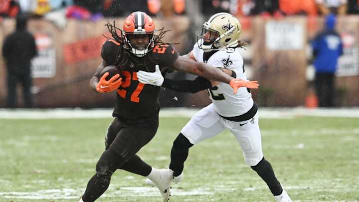 Report: Kareem Hunt Leaves New Orleans Without A Deal, Headed To Meet Indy Report: Kareem Hunt Leaves New Orleans Without A Deal, Headed To Meet Indy