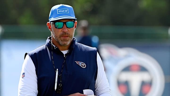 The Tennessee Titans Have Decided Who Will Start at QB in Chicago, but They Won't Tell Who The Tennessee Titans Have Decided Who Will Start at QB in Chicago, but They Won't Tell Who