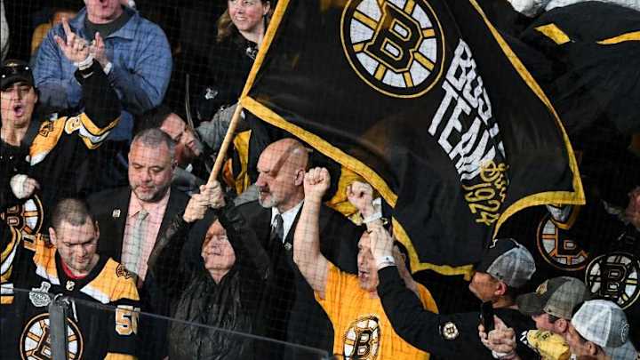 Boston Coaches Honor Patriots' 'Dean' Belichick