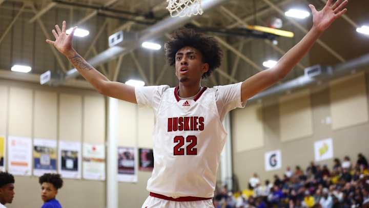 UCLA Basketball: Expert Sees Comparisons Between Devin Williams & Current Lakers Big Man UCLA Basketball: Expert Sees Comparisons Between Devin Williams & Current Lakers Big Man