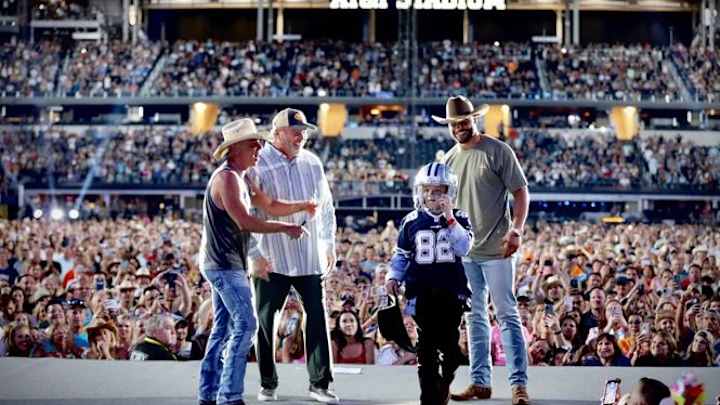 LOOK: Dak Prescott Leads Cowboys Fun at Kenny Chesney Concert LOOK: Dak Prescott Leads Cowboys Fun at Kenny Chesney Concert