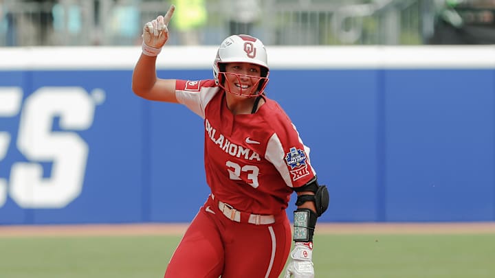 New WCWS Format Guarantees Rest Days, Tees Up a Strong Tournament Finish