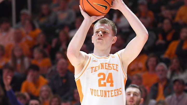 Former Vols Guard Finds New Home in Pac-12 Conference