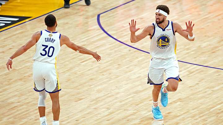 Stephen Curry Reacts to Klay Thompson’s NBA Finals Struggles