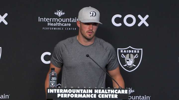 Derek Carr: It’s More Freeing for Football to Be the Focus