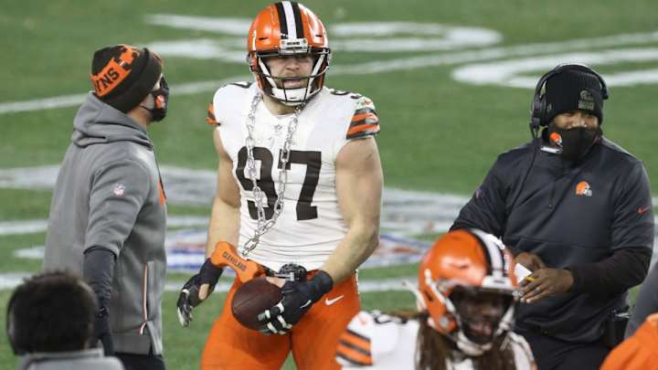 Dolphins Pick Up Former Cleveland Linebacker, Waived Two Players