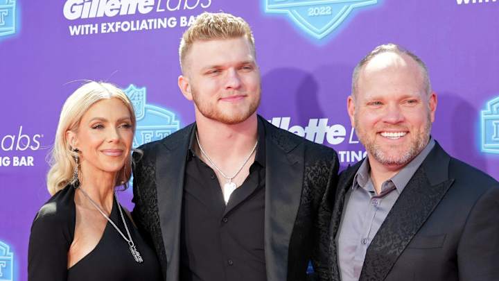Top NFL Draft Pick Aidan Hutchinson Still Living With His Parents