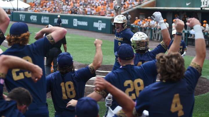 Notre Dame Shocks No. 1 Tennessee, Advances to College World Series