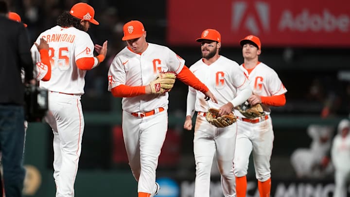 Giants Warm Up in Shirts Poking Fun at the Pederson-Pham Fantasy Feud