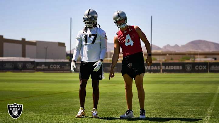 Raiders’ Carr and Adams Named Best New Veteran QB-WR Combo