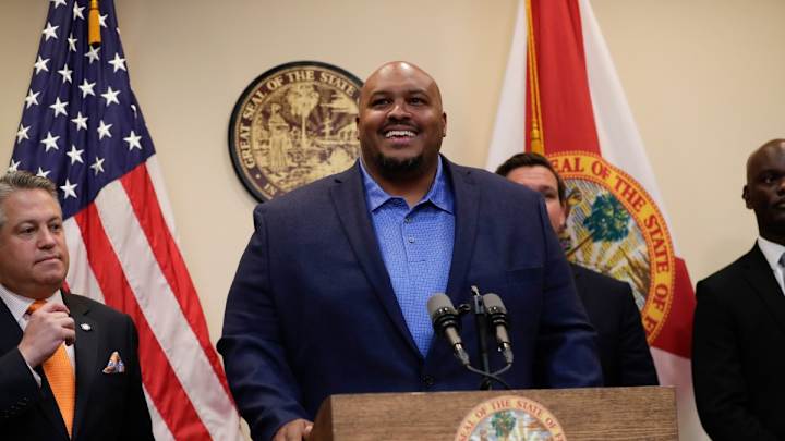 Corey Simon Latest Former Eagles Player to Enter Political Arena Corey Simon Latest Former Eagles Player to Enter Political Arena