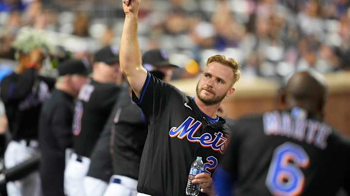 Pete Alonso Receives Curtain Call, MVP Chants From New York Mets Fans After Making History Pete Alonso Receives Curtain Call, MVP Chants From New York Mets Fans After Making History