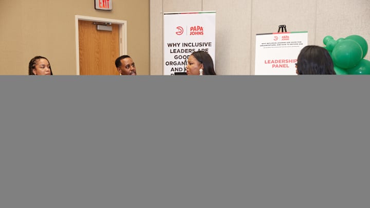 Hawks & Papa Johns Lead Local Students Through Leadership Workshop