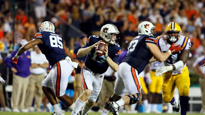 Bo Nix vs Sean White: Who's the better quarterback?
