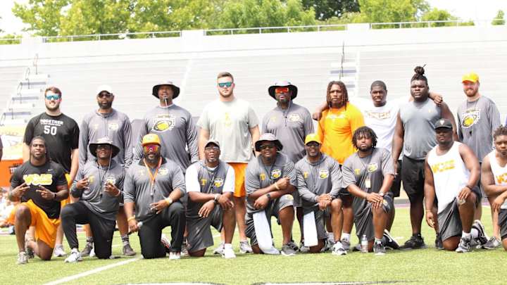 Current, Former Vols Give Back to Youth With Legends of Tennessee Camp