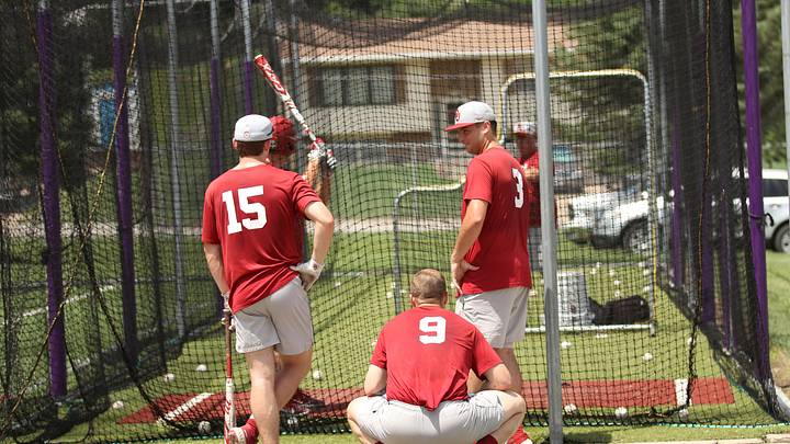 Oklahoma Overcoming Challenges Heading Into Notre Dame Collision