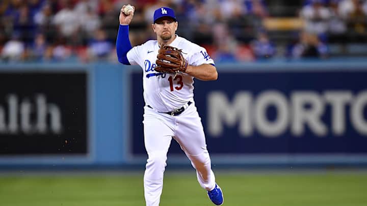 Dodgers: Dave Roberts Won't Bench Two-Time All-Star Despite Frigid Hitting