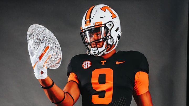 Prized DL T.J. Searcy Recaps Official Visit Weekend on Rocky Top