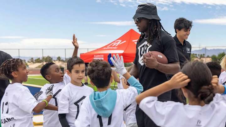 Raiders WR Davante Adams Hosts Youth Football Camp in Las Vegas