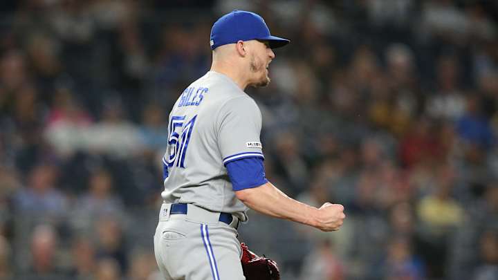 Mariners Add Ken Giles and Kevin Padlo, DFA Pair of Veteran Relievers Mariners Add Ken Giles and Kevin Padlo, DFA Pair of Veteran Relievers