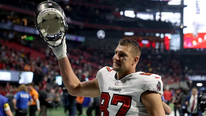 Report: Tampa Bay Buccaneers knew Rob Gronkowski was retiring