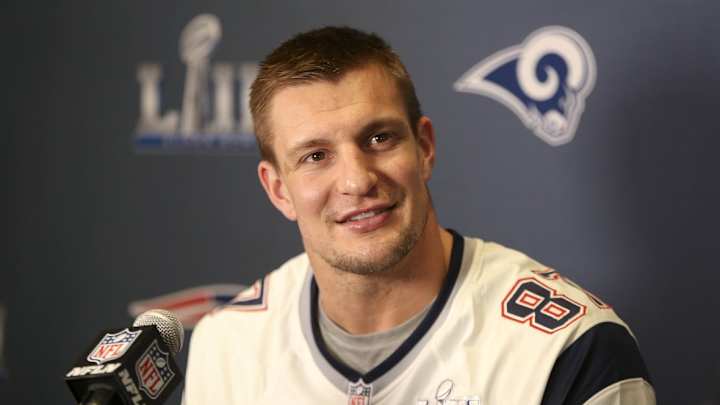 Former Patriots, Buccaneers TE Rob Gronkowski to Retire