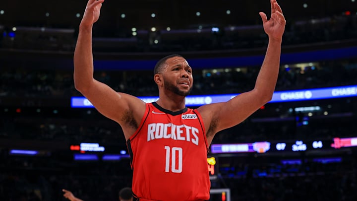 Report: Suns Interested in Eric Gordon