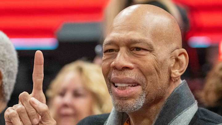 Kareem Abdul-Jabbar Trolls Celtics Fans During Jimmy Fallon Interview