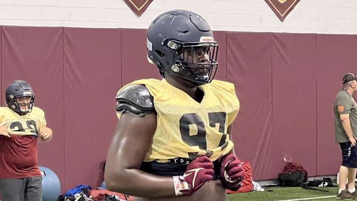 Top 2023 OL DJ Chester learns from Alex Atkins at Big Man Camp Top 2023 OL DJ Chester learns from Alex Atkins at Big Man Camp