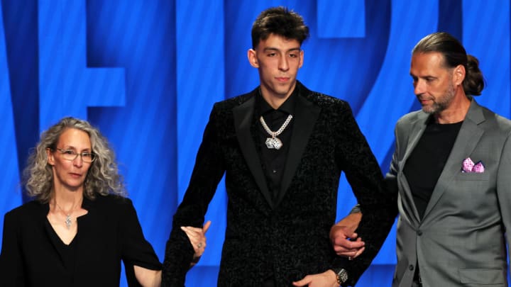 Chet Holmgren’s Dad, Dave, Goes Viral at the 2022 NBA Draft