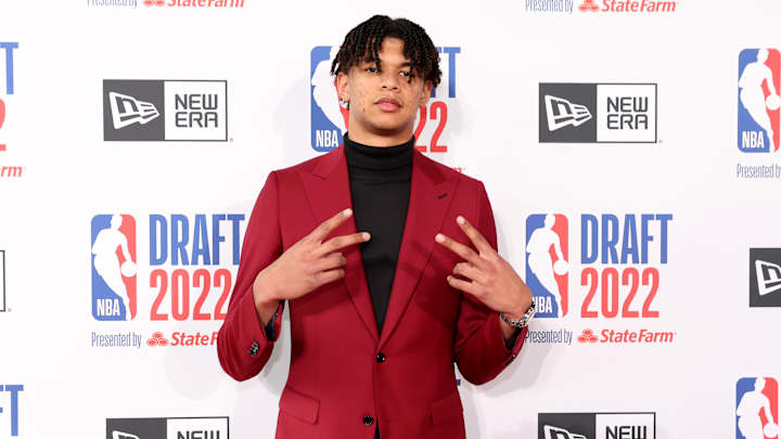 2022 NBA Draft: Thunder Trade Up to No. 11, Select Ousmane Dieng