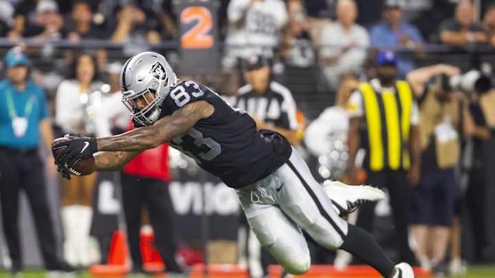 Raiders' Waller Previews New Podcast, 'Comeback Stories'