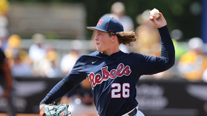 Rebel Lefty Hunter Elliott: 'I Want the Ball Whenever I Can Get It' in CWS Finals Rebel Lefty Hunter Elliott: 'I Want the Ball Whenever I Can Get It' in CWS Finals