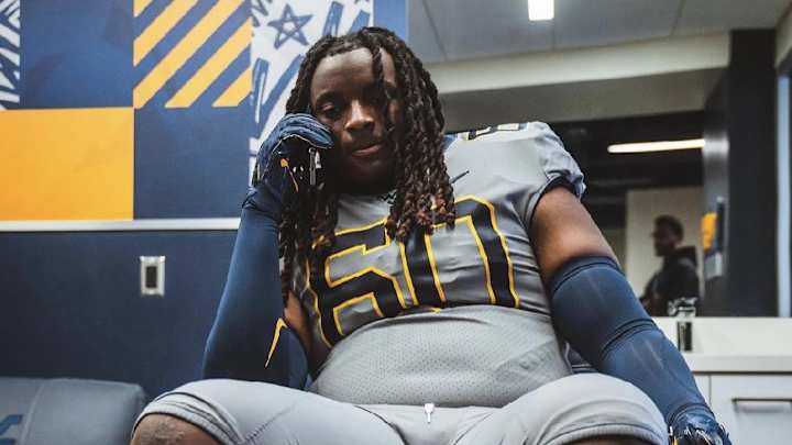 OL Johnny Williams IV Commits to West Virginia