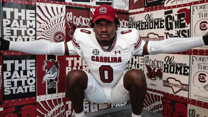 Gators Target LB Grayson Howard Commits to South Carolina