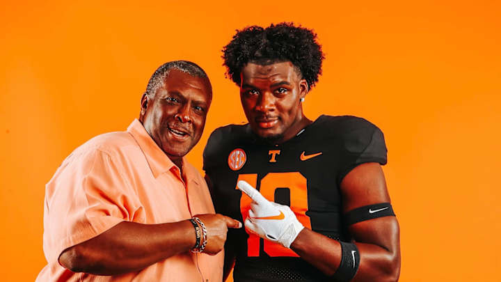 Just In: DL Weathersby Commits to Vols, Details Why Tennessee is 'Home'